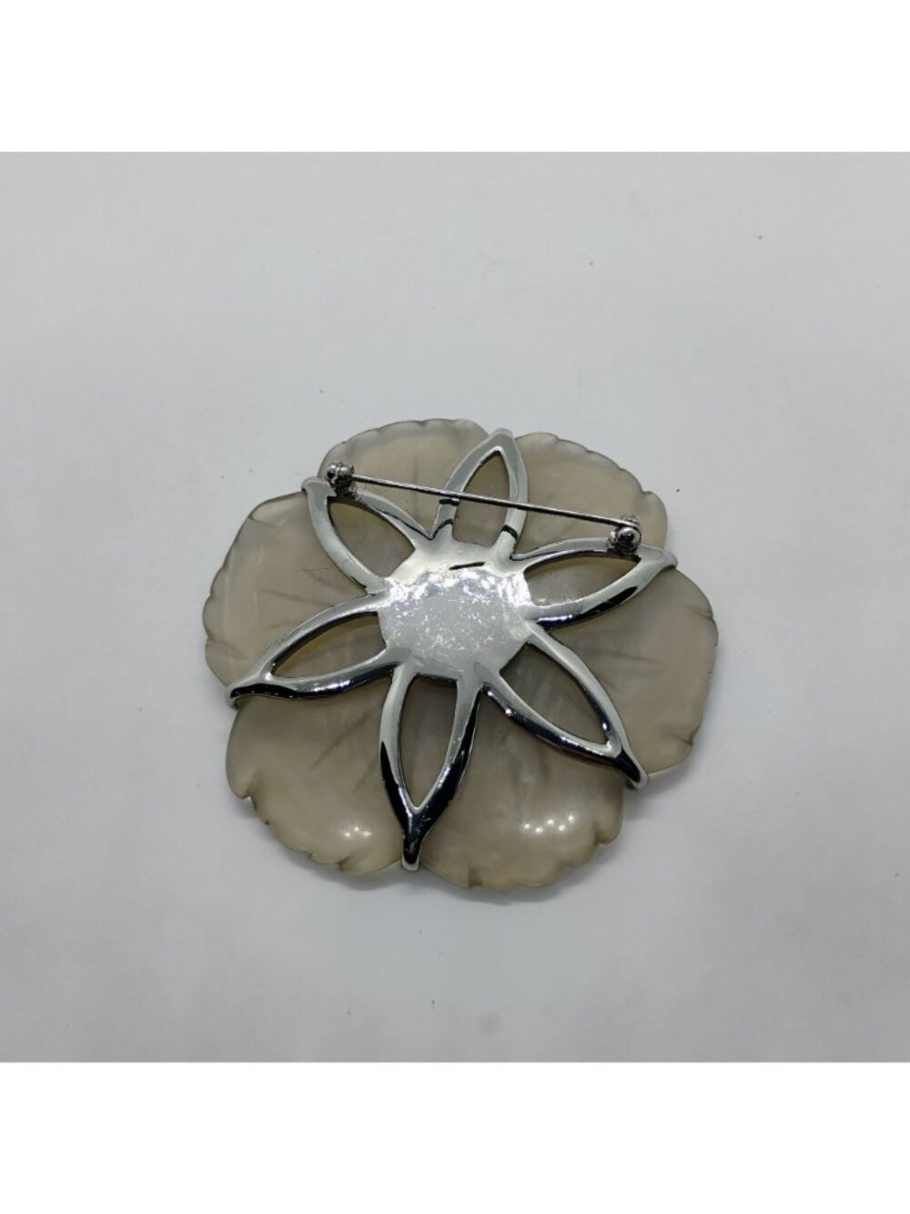 Vtg Large Statement Clear Carved Lucite Flower Brooch w/Rhinestone Center - Picture 4 of 4